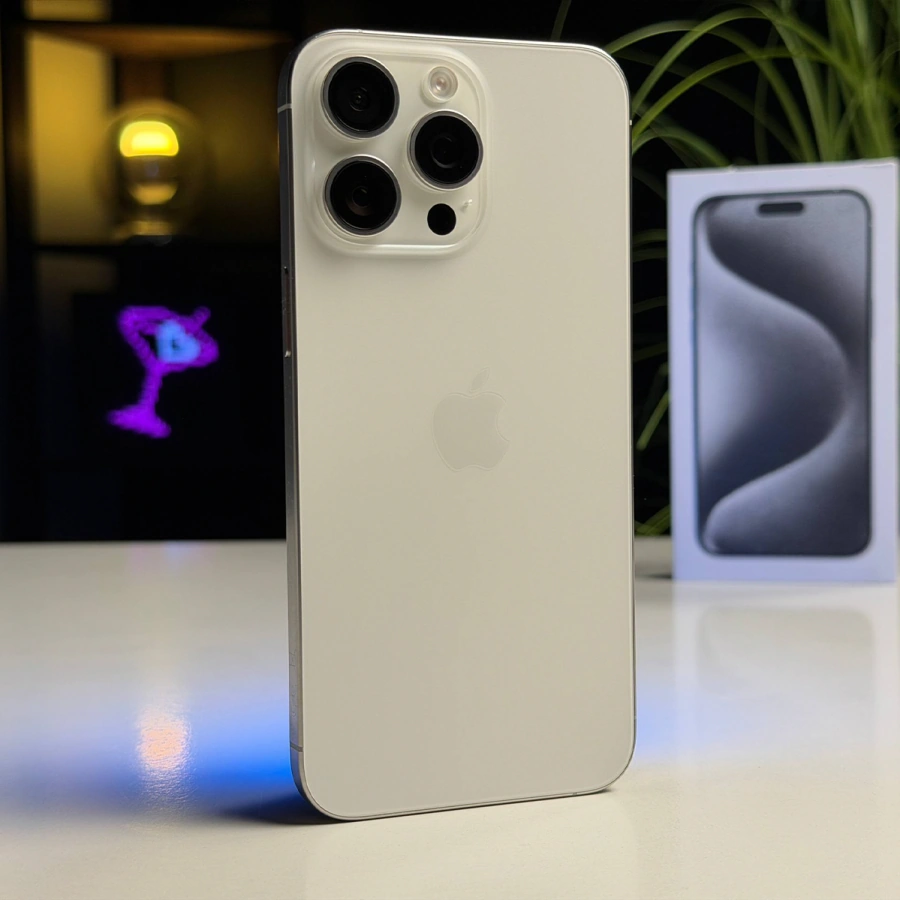 ВЖИВАНИЙ Б/У Apple iPhone 15 Pro Max 512GB White Titanium (MU7D3) - Стан: гарний | Акумулятор: 100% | Комплектація: повний | Гарантія: 3 міс.