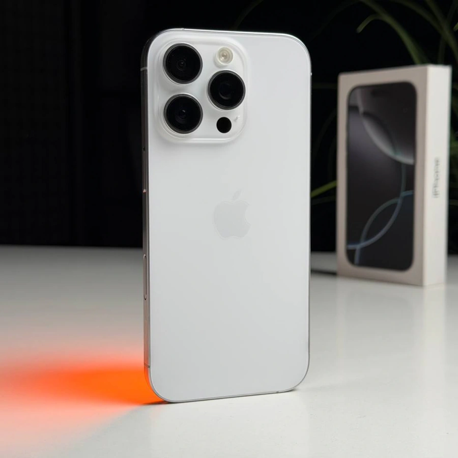 ВЖИВАНИЙ Б/У Apple iPhone 16 Pro 128GB White Titanium (MYNE3) - Состояние: хороший | Аккумулятор: 93% | Комплектация: полный | Гарантия: 3 мес.