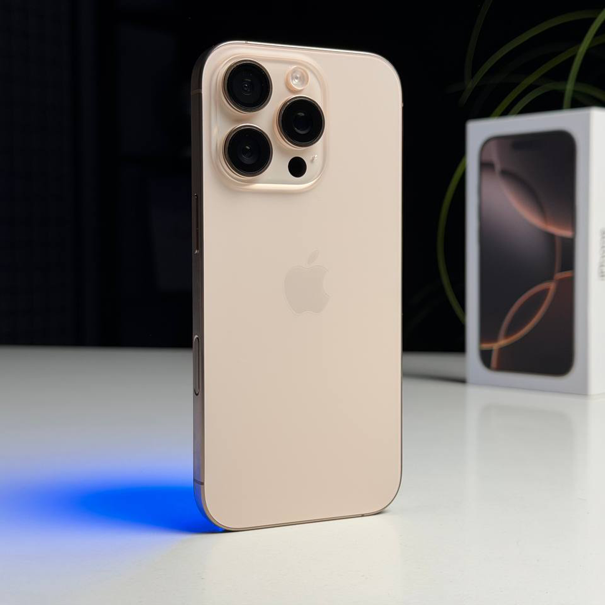 ВЖИВАНИЙ Б/У Apple iPhone 16 Pro 256GB Desert Titanium (MYNK3) - Состояние: хороший | Аккумулятор: 91% | Комплектация: полный | Гарантия: 3 мес.