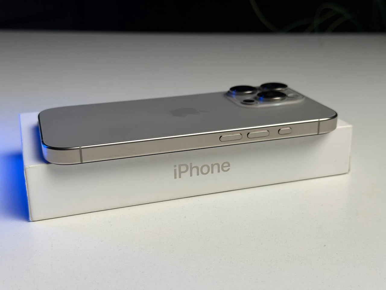 ВЖИВАНИЙ Б/У Apple iPhone 16 Pro 256GB eSim Natural Titanium (MYMK3) - Состояние: хороший | Аккумулятор: 92% | Комплектация: полный | Гарантия: 3 мес.