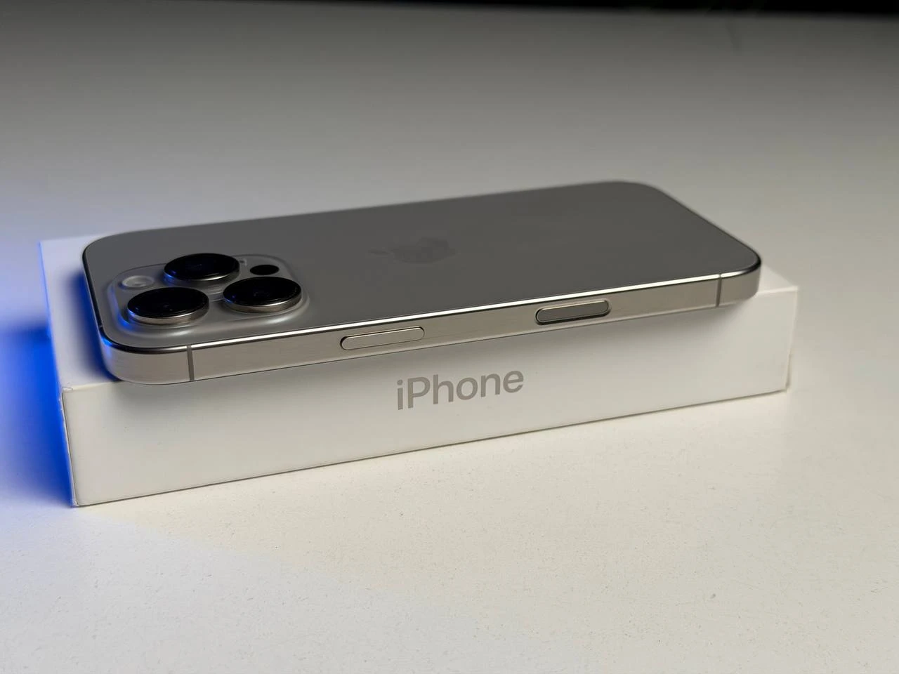 ВЖИВАНИЙ Б/У Apple iPhone 16 Pro 256GB eSim Natural Titanium (MYMK3) - Состояние: хороший | Аккумулятор: 92% | Комплектация: полный | Гарантия: 3 мес.