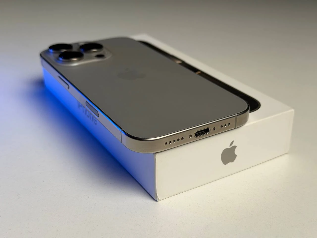 ВЖИВАНИЙ Б/У Apple iPhone 16 Pro 256GB eSim Natural Titanium (MYMK3) - Состояние: хороший | Аккумулятор: 92% | Комплектация: полный | Гарантия: 3 мес.