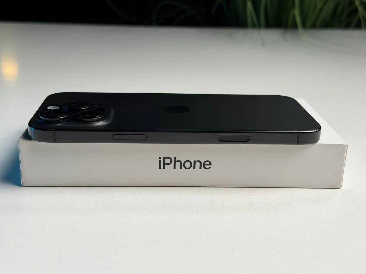 ВЖИВАНИЙ Б/У Apple iPhone 16 Pro Max 512GB Black Titanium (MYX03) - Стан: гарний | Акумулятор: 91% | Комплектація: повний | Гарантія: 3 міс.