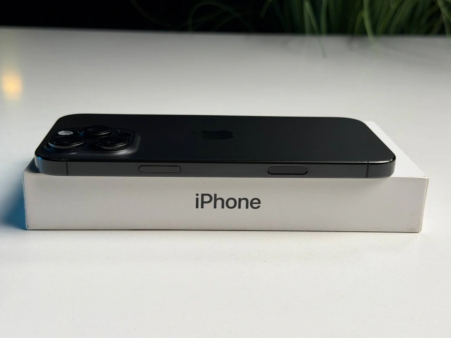 ВЖИВАНИЙ Б/У Apple iPhone 16 Pro Max 512GB Black Titanium (MYX03) - Стан: гарний | Акумулятор: 91% | Комплектація: повний | Гарантія: 3 міс.