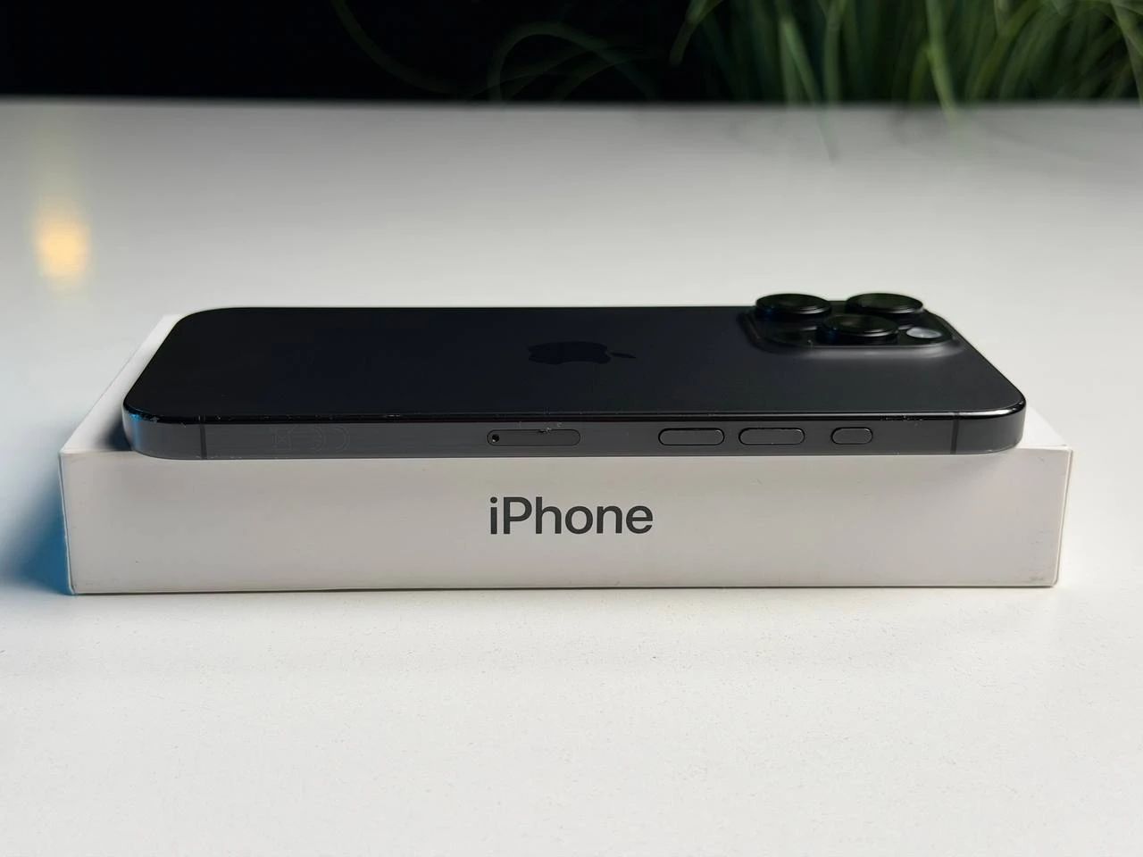 ВЖИВАНИЙ Б/У Apple iPhone 16 Pro Max 512GB Black Titanium (MYX03) - Стан: гарний | Акумулятор: 91% | Комплектація: повний | Гарантія: 3 міс.