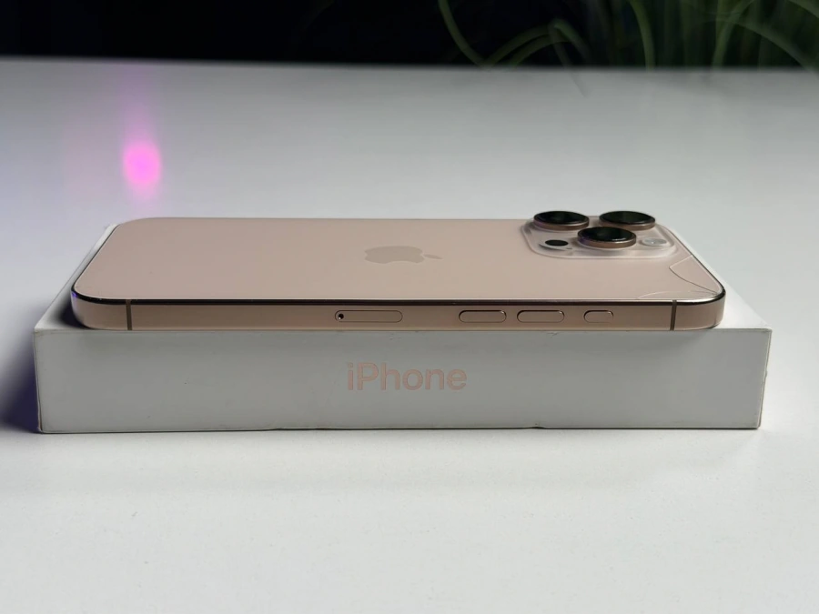 ВЖИВАНИЙ Б/У Apple iPhone 16 Pro Max 512GB Desert Titanium (MYX23) - Состояние: удовлетворительный | Аккумулятор: 95% | Комплектация: полный | Гарантия: 3 мес.