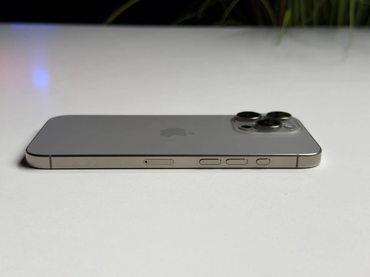 ВЖИВАНИЙ Б/У Apple iPhone 16 Pro Max 512GB Natural Titanium (MYX33) - Стан: гарний | Акумулятор: 99% | Комплектація: iPhone, кабель | Гарантія: 3 міс.