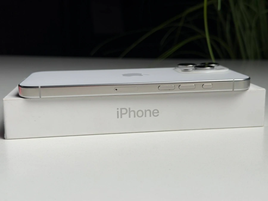 ВЖИВАНИЙ Б/У Apple iPhone 16 Pro Max 512GB White Titanium (MYX13) - Стан: гарний | Акумулятор: 97% | Комплектація: повний | Гарантія: 3 міс.