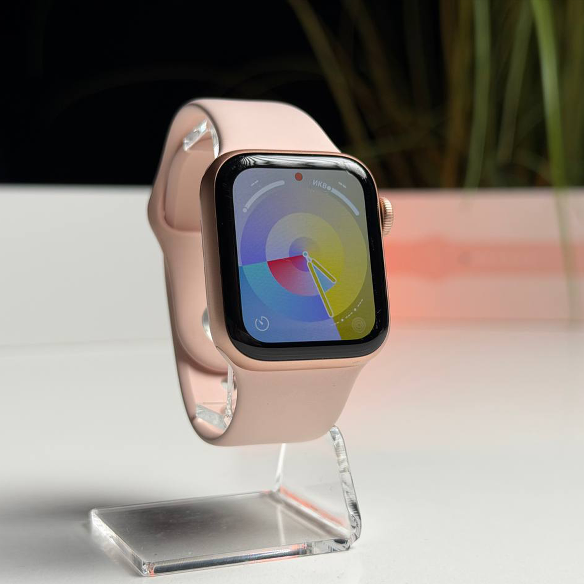 ВЖИВАНИЙ Б/У Apple Watch Series 6 GPS 40mm Gold Aluminum Case with Pink Sand Sport Band (MG123) - Состояние: хороший | Аккумулятор: 84% | Комплектация: полный | Гарантия: 3 мес.