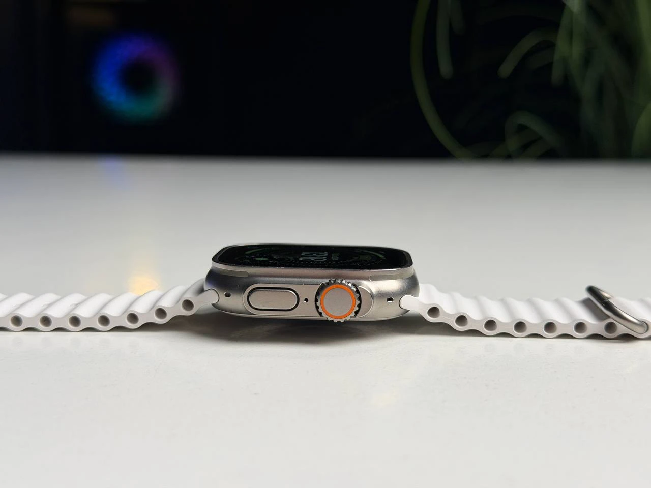 ВЖИВАНИЙ Б/У Apple Watch Ultra 2 GPS + Cellular 49mm Titanium Case with White Ocean Band (MREJ3) - Состояние: хороший | Аккумулятор: 96% | Комплектация: часы, кабель | Гарантия: 3 мес.