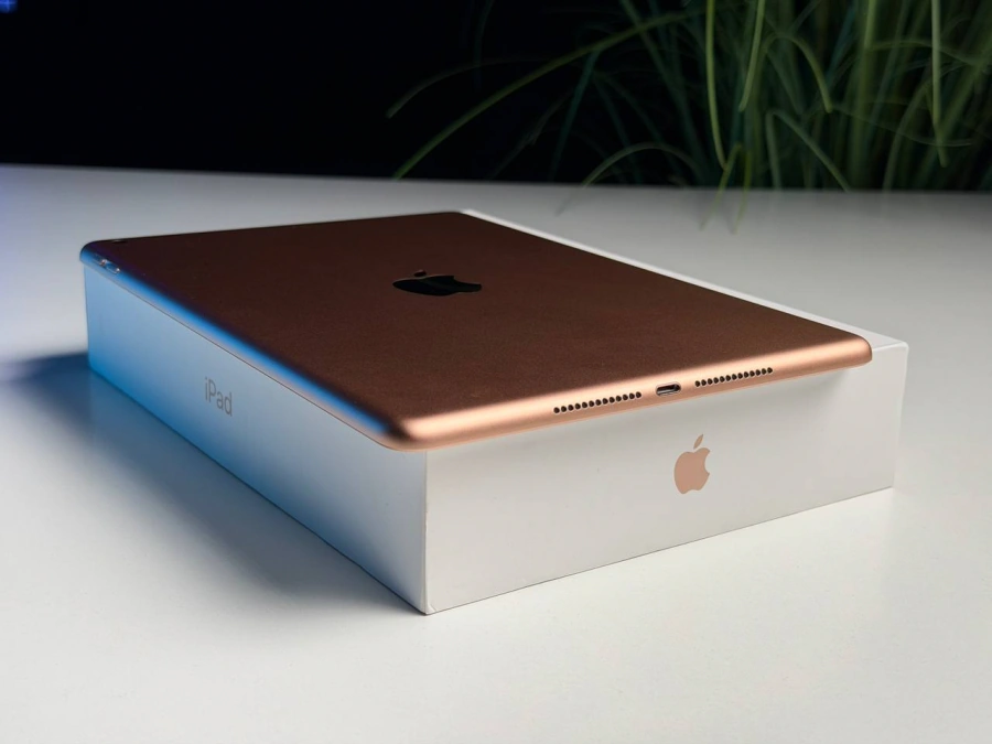 ВЖИВАНИЙ Б/У iPad 2018 Wi-Fi 32GB Gold (MRJN2) - Стан: гарний | Акумулятор: 90% | Комплектація: повний | Гарантія: 3 міс.