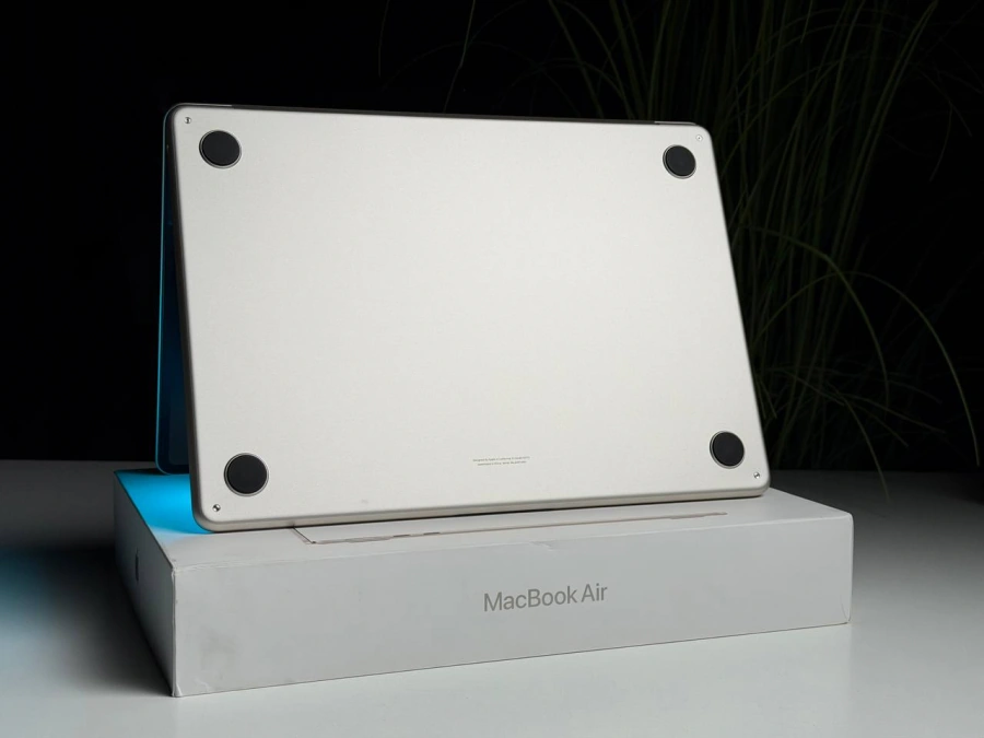 ВЖИВАНИЙ Б/У MacBook Air 13" M3/8CPU/10GPU/8GB/512GB Starlight 2024 (MRXU3) - Стан: гарний | Акумулятор: 100% | Комплектація: повний + накладка | Гарантія: 3 міс.
