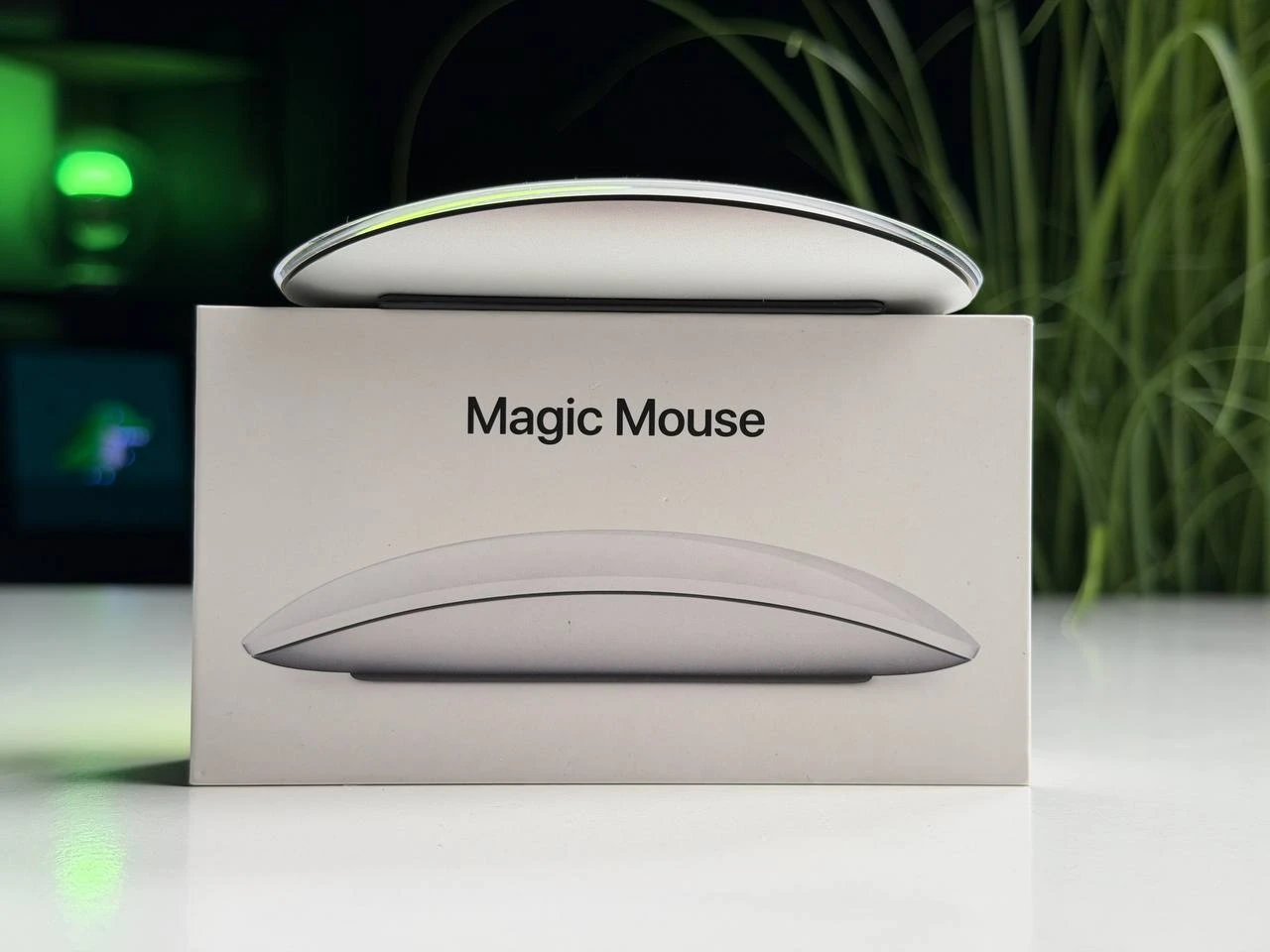 ВЖИВАНИЙ Б/У Миша Apple Magic Mouse [Lightning] - White Multi-Touch Surface (MK2E3) - Стан: гарний | Комплектація: мишка, коробка | Гарантія: 3 міс.