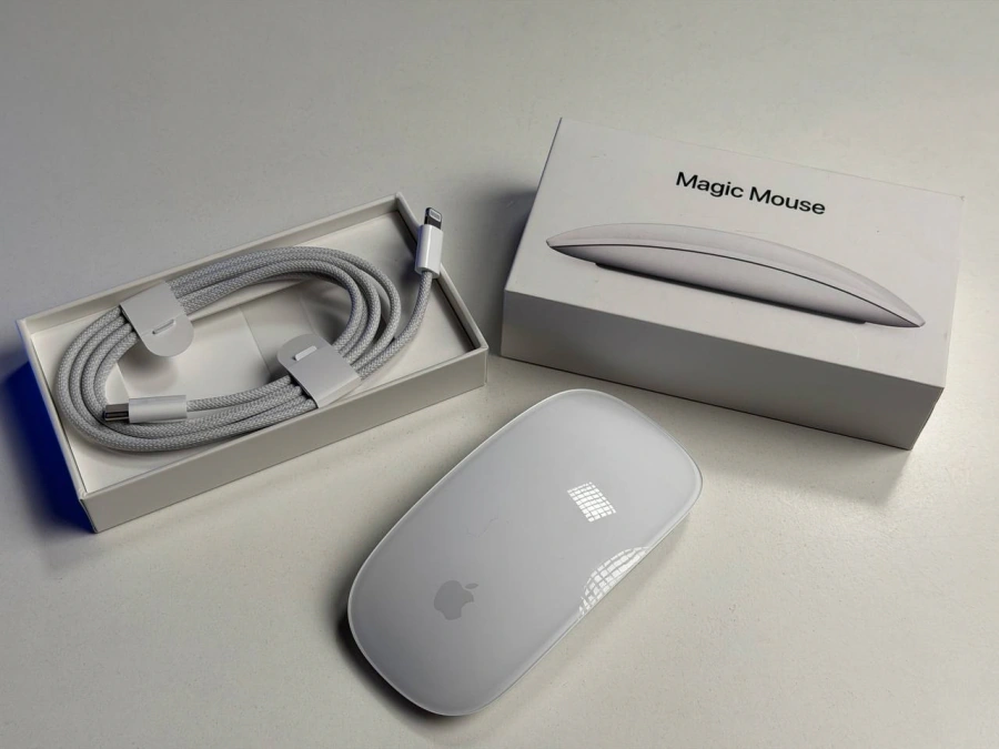 ВЖИВАНИЙ Б/У Мышь Apple Magic Mouse [Lightning] - White Multi-Touch Surface (MK2E3) - Состояние: хороший | Комплектация: полный | Гарантия: 3 мес.