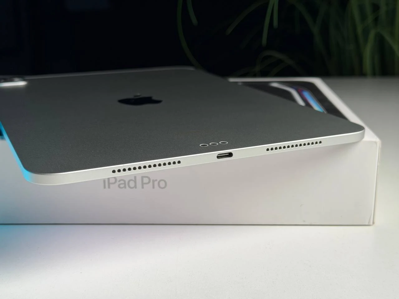 ВЖИВАНИЙ Б/У Планшет Apple iPad Pro 11" M4 2024 Wi-Fi 256GB with Standard glass - Silver (MVV93) - Состояние: хороший | Аккумулятор: 95% | Комплектация: полный | Гарантия: 3 мес.