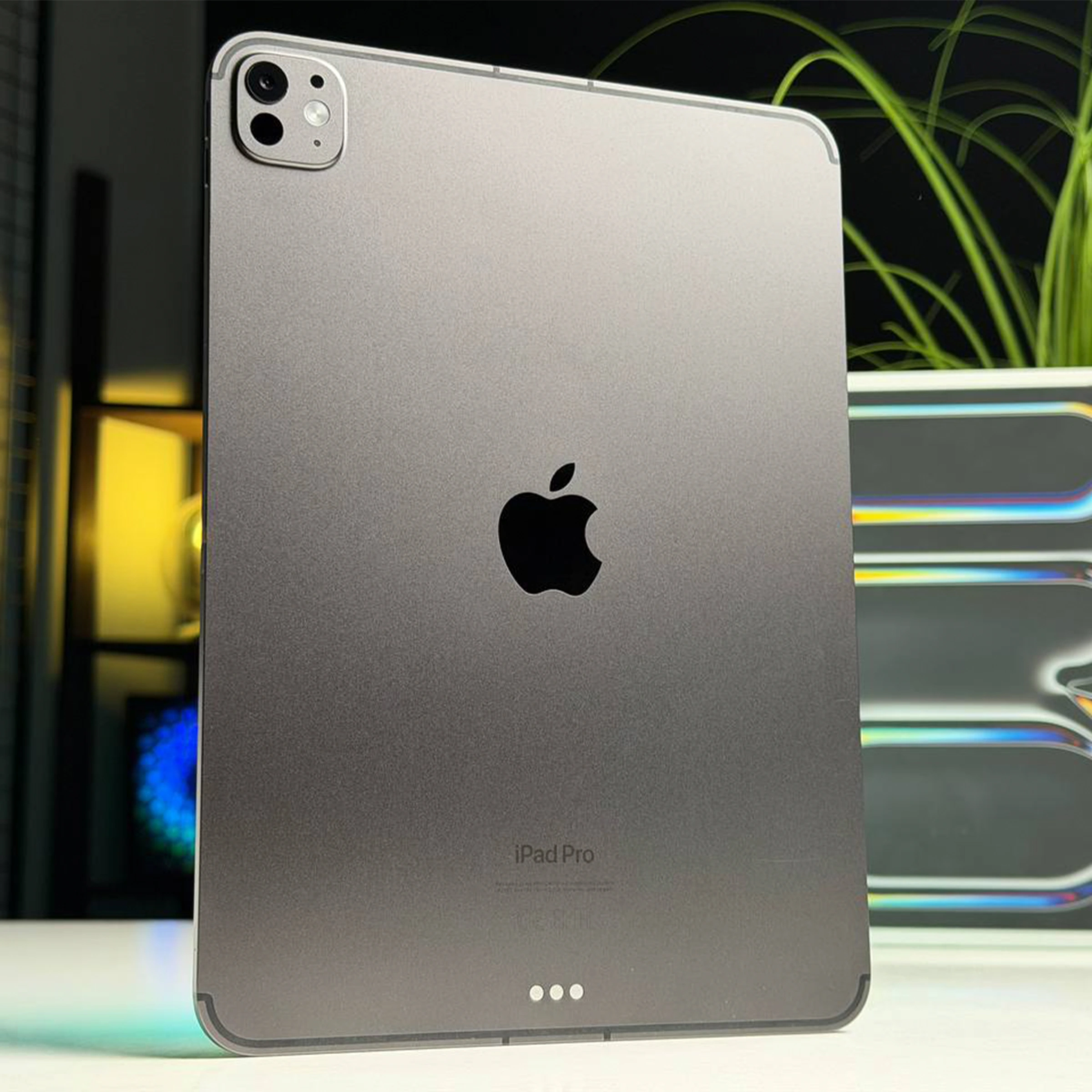 ВЖИВАНИЙ Б/У Планшет Apple iPad Pro 11" M4 2024 Wi-Fi + Cellular 256GB with Standard glass - Space Black (MVW13) - Состояние: хороший | Аккумулятор: 85% | Комплектация: полный | Гарантия: 3 мес.