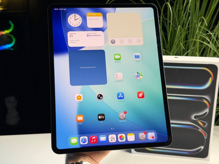 ВІТРИННИЙ Планшет Apple iPad Pro 13" M5 2025 Wi-Fi 256GB with Standard glass - Space Black (MDYJ4) - Стан: гарний | Акумулятор: 100% | Комплектація: повний | Гарантія: 3 міс.
