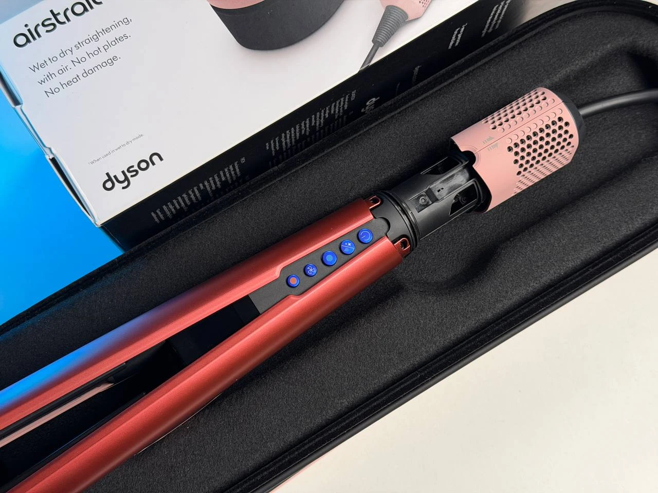 ВЖИВАНИЙ Б/У Выпрямитель для волос Dyson Airstrait HT01 - Strawberry Bronze/Blush Pink (560844-01) EU - Состояние: хороший | Комплектация: полный | Гарантия: 3 мес.