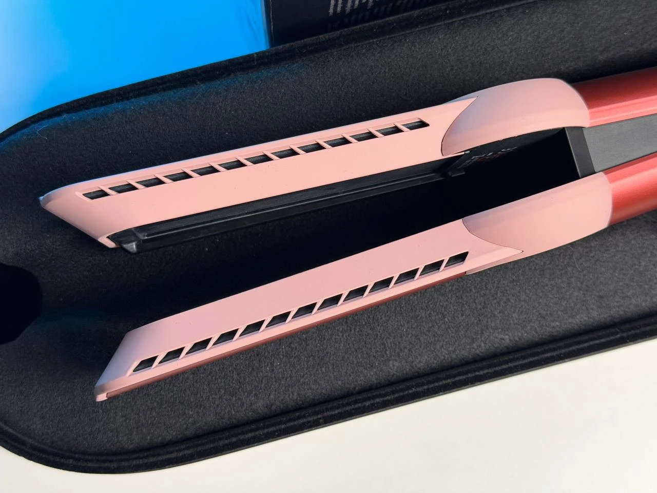 ВЖИВАНИЙ Б/У Выпрямитель для волос Dyson Airstrait HT01 - Strawberry Bronze/Blush Pink (560844-01) EU - Состояние: хороший | Комплектация: полный | Гарантия: 3 мес.