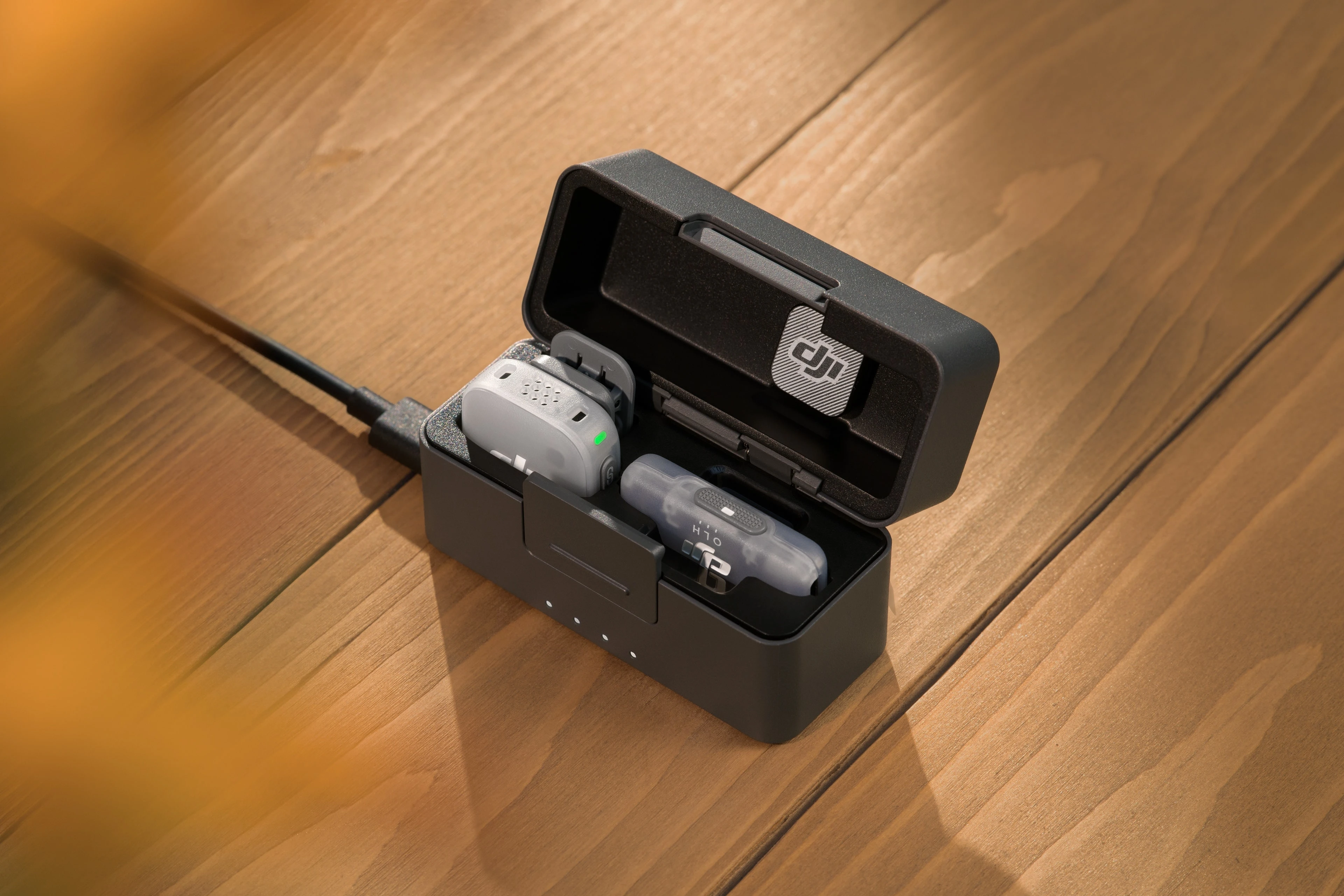 Зарядний кейс DJI Mic Mini 2 Charging Case [1 передавач + 1 приймач для смартфона]