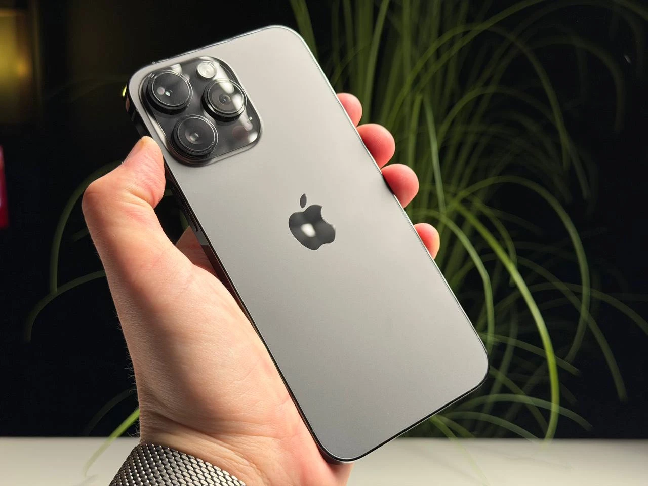 ВЖИВАНИЙ Б/У Apple iPhone 14 Pro Max 1TB Space Black (MQC23) - Стан: гарний | Акумулятор: 100% | Комплектація: повний | Гарантія: 3 міс.