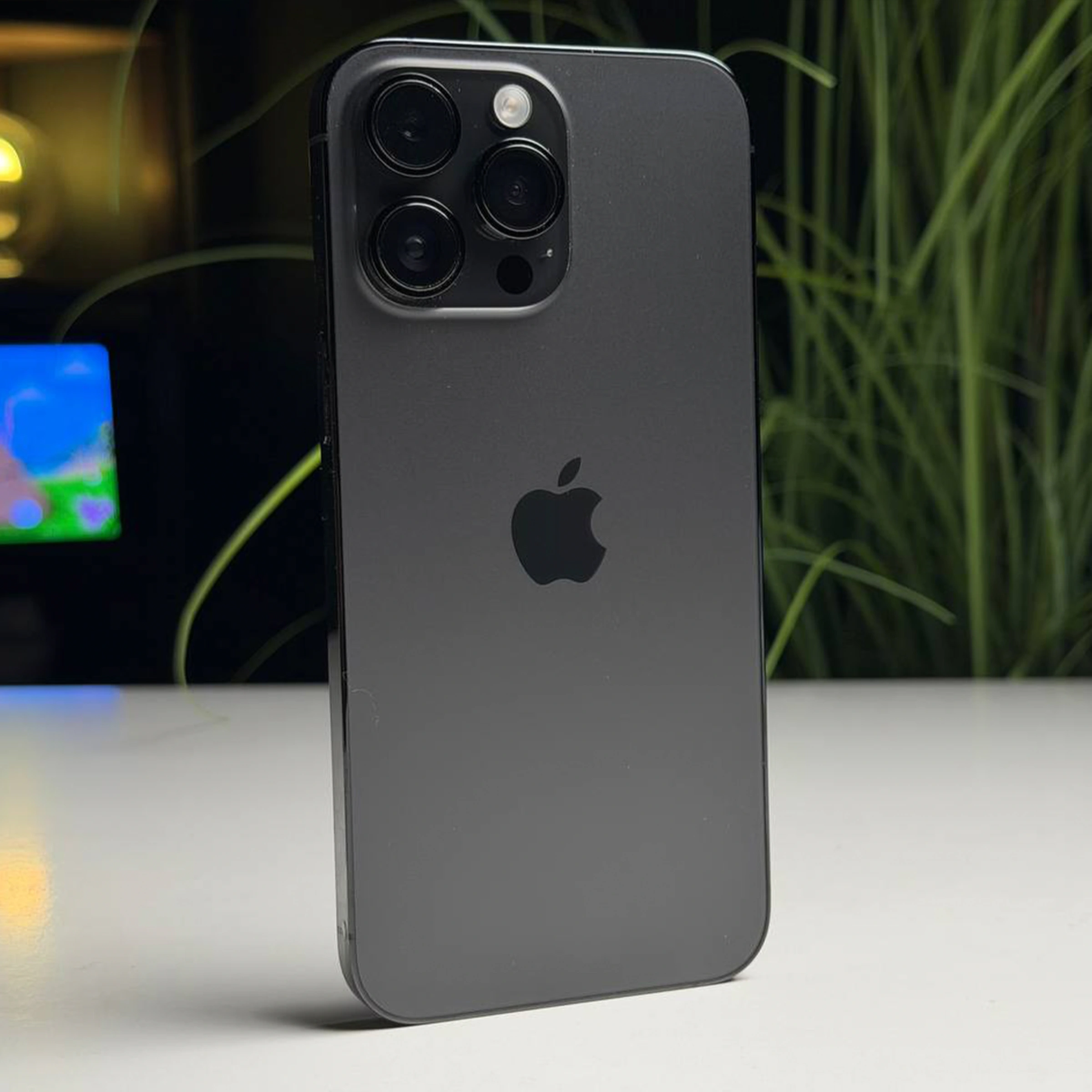 ВЖИВАНИЙ Б/У Apple iPhone 14 Pro Max 1TB Space Black (MQC23) - Стан: гарний | Акумулятор: 100% | Комплектація: повний | Гарантія: 3 міс.