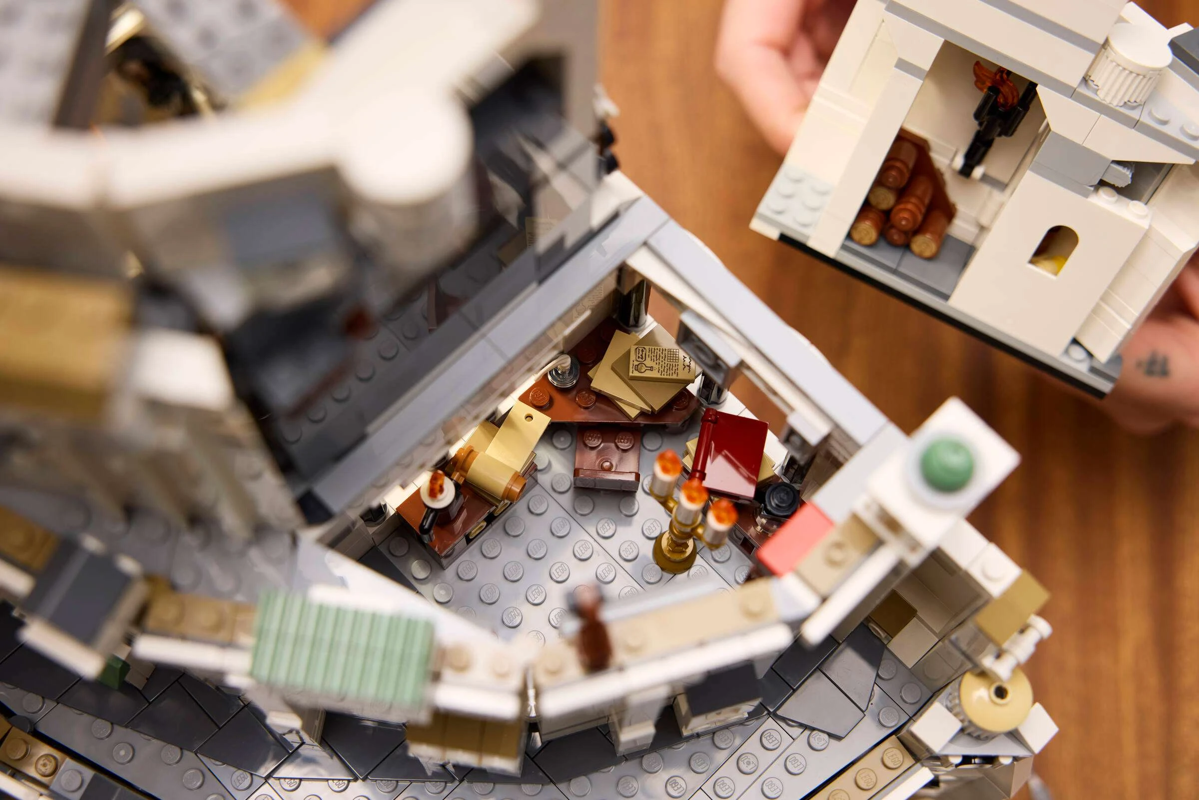 Блоковий конструктор LEGO Icons Володар Перснів: Мінас Тіріт (11377)