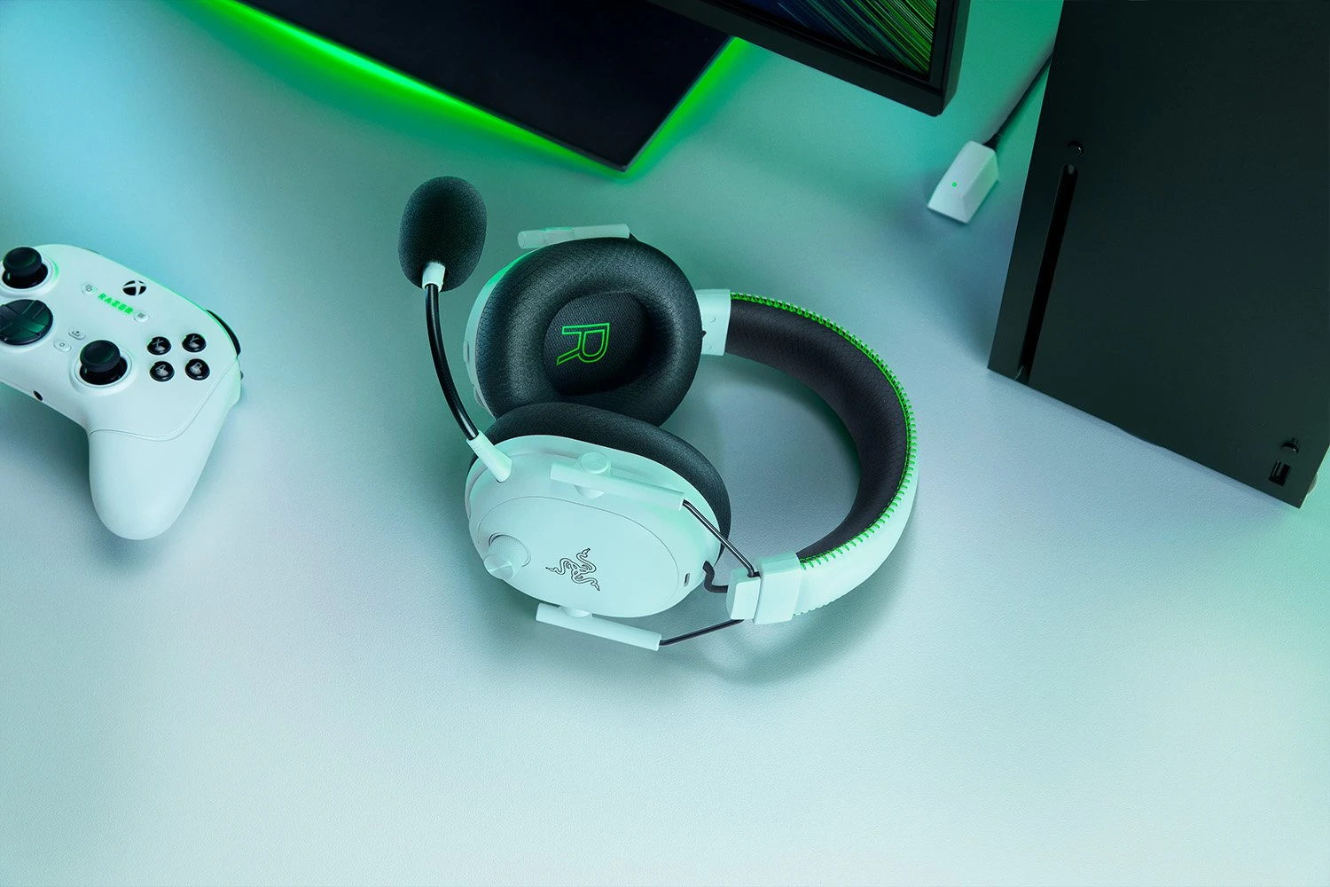 Ігрова гарнітура Razer BlackShark V3 Pro for Xbox - White (RZ04-05400400-R3M1)