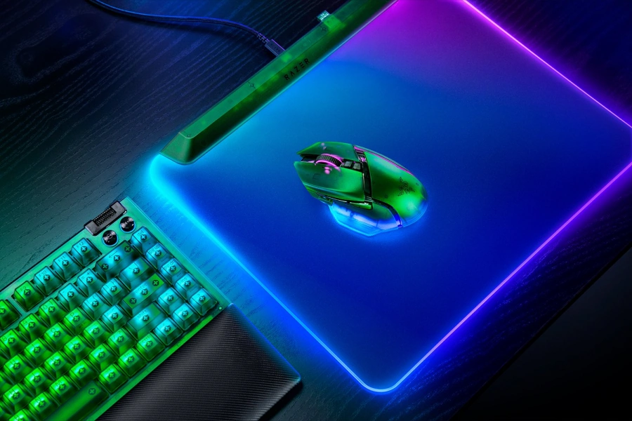 Миша Razer Basilisk V3 Pro 35K Fully Customizable Wireless Ergonomic RGB Gaming Mouse - Phantom Green Edition (RZ01-05240300-R3G1)