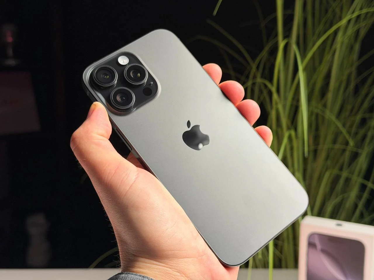 OPEN BOX Apple iPhone 16 Pro Max 1TB Black Titanium (MYX43) - Стан: ідеальний | Акумулятор: 100% | Комплектація: повний | Гарантія: 9 міс.