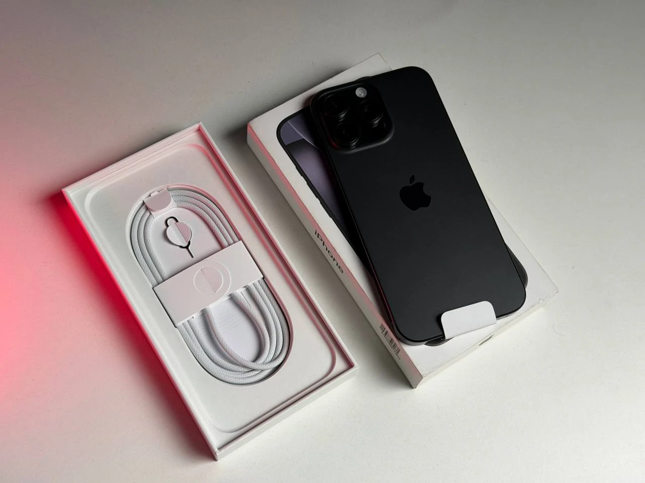 OPEN BOX Apple iPhone 16 Pro Max 1TB Black Titanium (MYX43) - Стан: ідеальний | Акумулятор: 100% | Комплектація: повний | Гарантія: 9 міс.