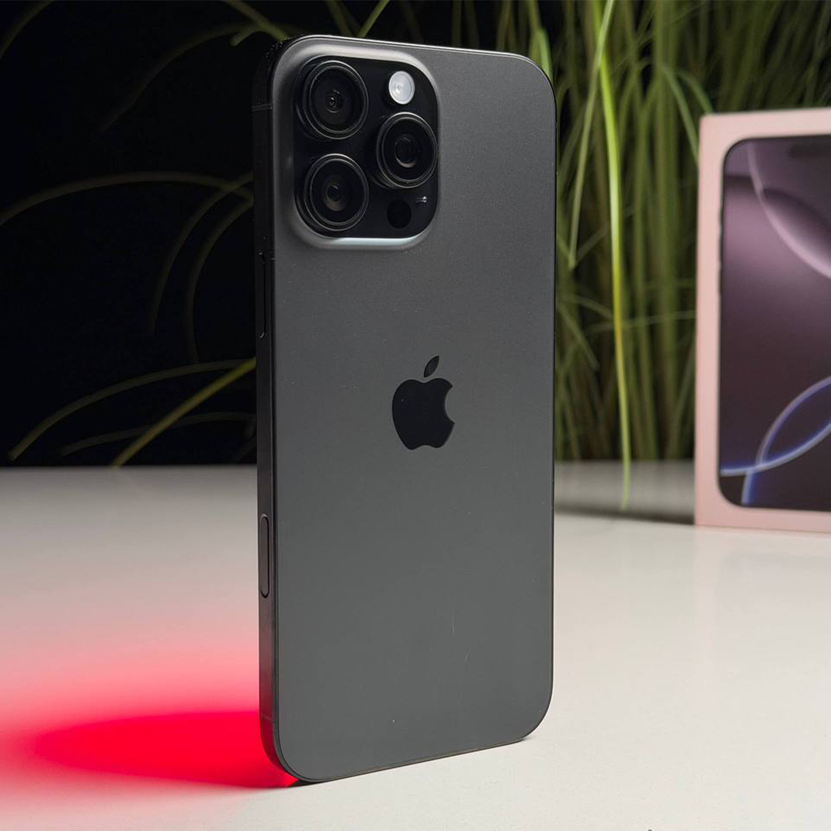 OPEN BOX Apple iPhone 16 Pro Max 1TB Black Titanium (MYX43) - Стан: ідеальний | Акумулятор: 100% | Комплектація: повний | Гарантія: 9 міс.