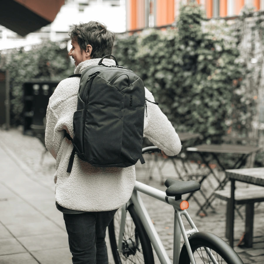 Рюкзак для ноутбука та подорожей Thule Aion Travel Backpack 28L - Black (3204721)