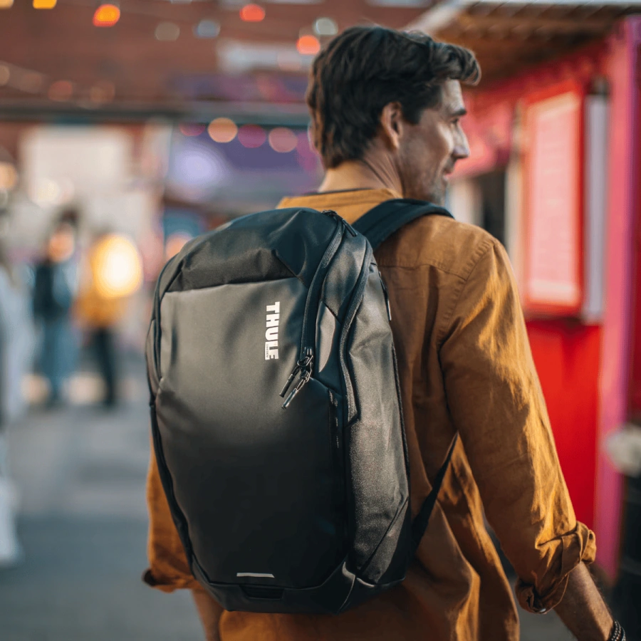 Рюкзак для ноутбука та подорожей Thule Chasm Laptop Backpack 26L - Black (3204981)
