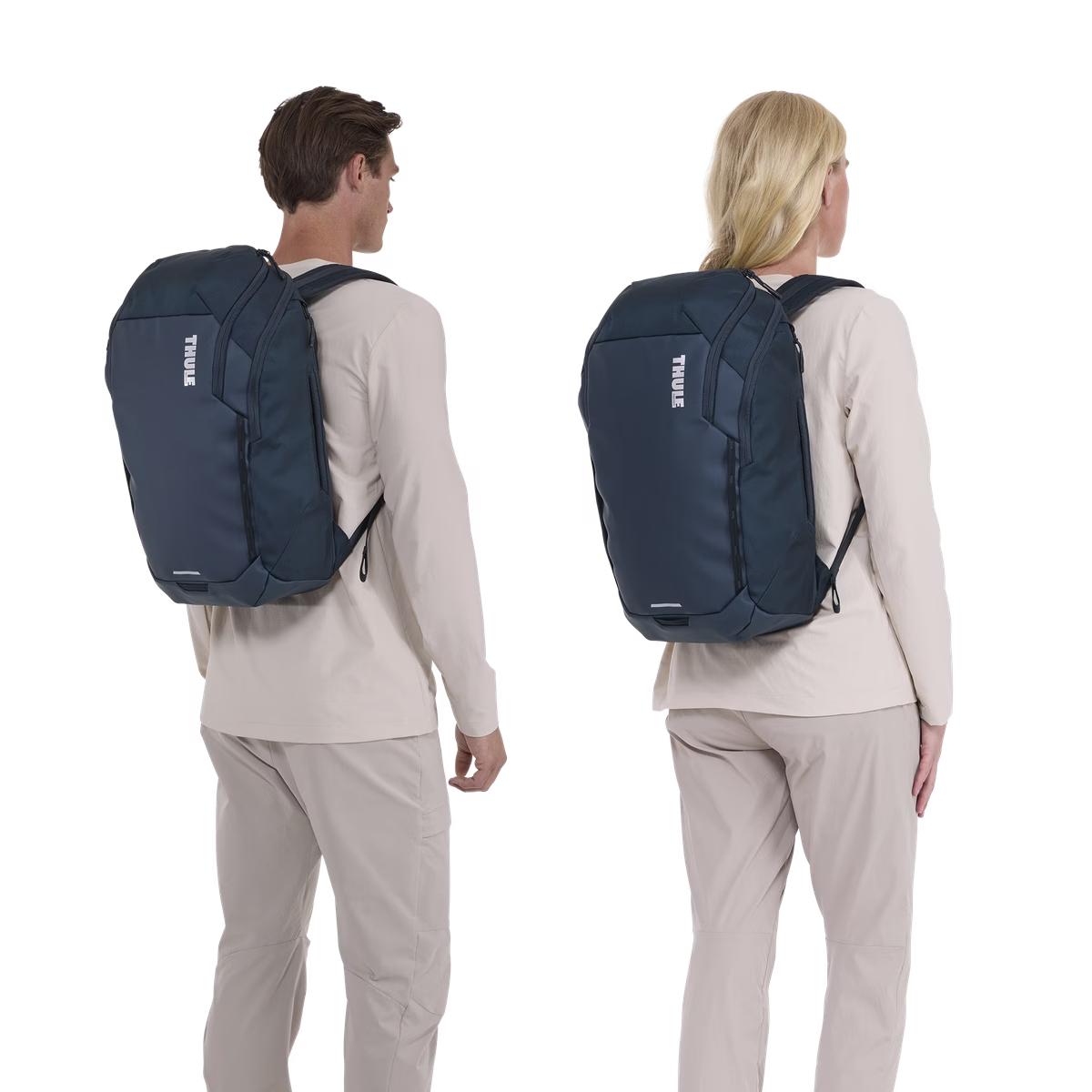 Рюкзак для ноутбука та подорожей Thule Chasm Laptop Backpack 26L - Darkest Blue (3205583)