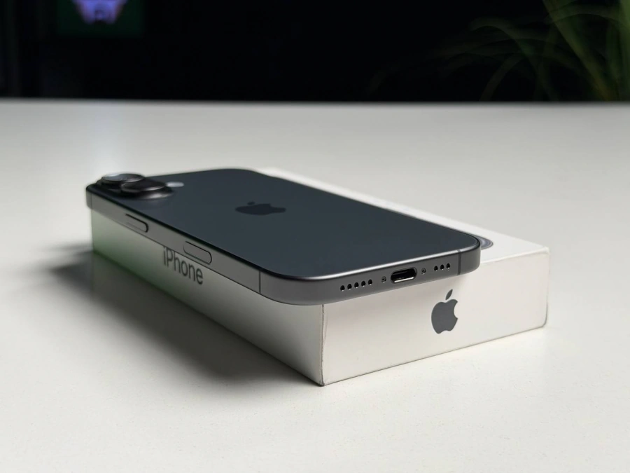 ВІТРИННИЙ Apple iPhone 17 256GB eSim Black (MG464) - Стан: гарний | Акумулятор: 100% | Комплектація: повний | Гарантія: 3 міс.
