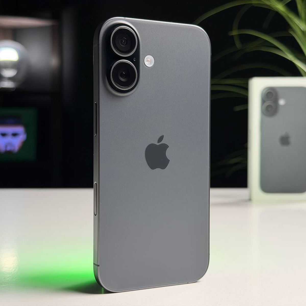 ВІТРИННИЙ Apple iPhone 17 256GB eSim Black (MG464) - Стан: гарний | Акумулятор: 100% | Комплектація: повний | Гарантія: 3 міс.