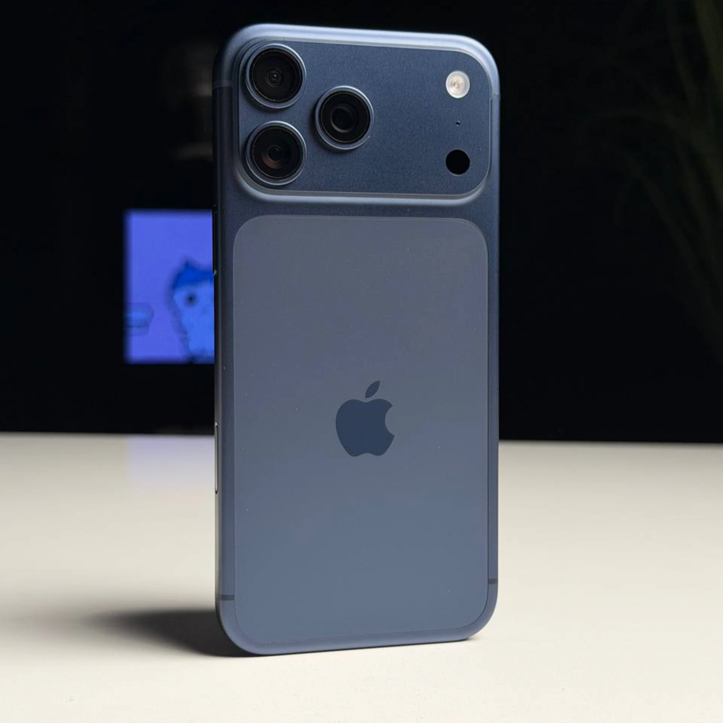 ВІТРИННИЙ Apple iPhone 17 Pro Max 1TB eSim Deep Blue (MFXQ4, MFYH4) - Стан: гарний | Акумулятор: 100% | Комплектація: повний | Гарантія: 3 міс.