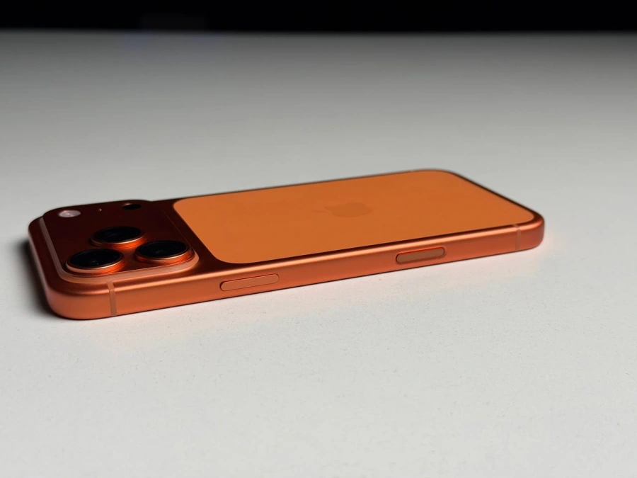 ВІТРИННИЙ Apple iPhone 17 Pro Max 2TB eSim Cosmic Orange (MFXT4, MFYK4) - Стан: гарний | Акумулятор: 100% | Комплектація: iPhone, кабель | Гарантія: 3 міс.
