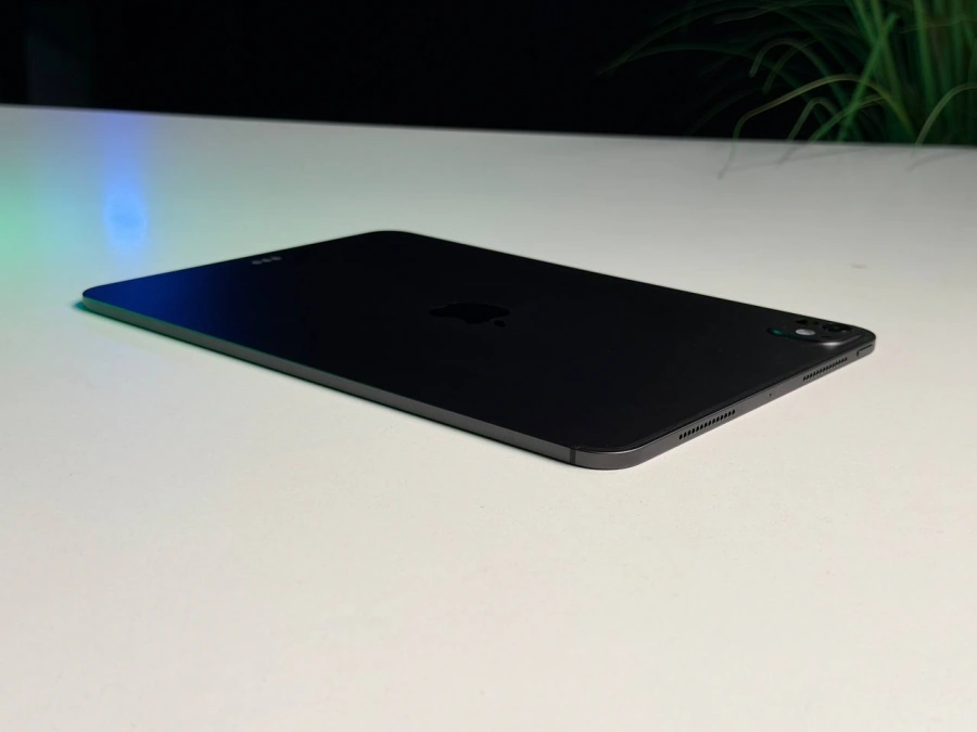ВІТРИННИЙ Apple iPad Pro 11" M4 2024 Wi-Fi 256GB with Standard glass - Space Black (MVV83) - Стан: ідеальний | Акумулятор: 100% | Комплектація: iPad, кабель | Гарантія: 3 міс.