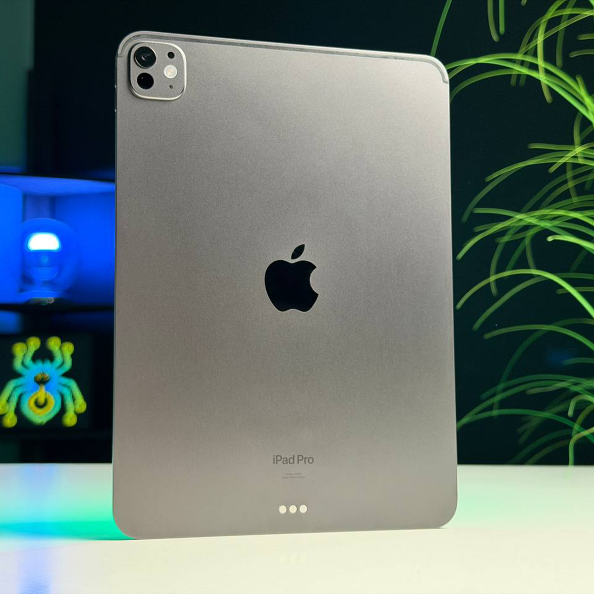 ВІТРИННИЙ Apple iPad Pro 11" M4 2024 Wi-Fi 256GB with Standard glass - Space Black (MVV83) - Стан: ідеальний | Акумулятор: 100% | Комплектація: iPad, кабель | Гарантія: 3 міс.