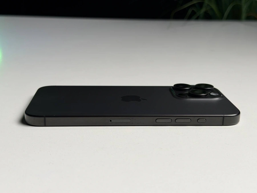 ВЖИВАНИЙ Б/У Apple iPhone 15 Pro Max 512GB Black Titanium (MU7C3) - Состояние: хорошее | Аккумулятор: 100% | Комплектация: полный | Гарантия: 3 мес.