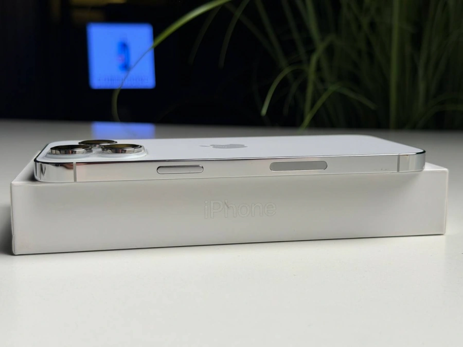 ВЖИВАНИЙ Б/У Apple iPhone 14 Pro Max 128GB Silver eSim (MQ8P3) - Стан: гарний | Акумулятор: 100% | Комплектація: повний | Гарантія: 3 міс.