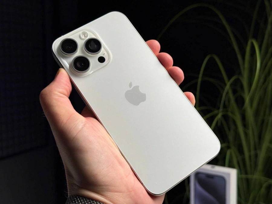 ВЖИВАНИЙ Б/У Apple iPhone 15 Pro Max 512GB White Titanium (MU7D3) - Стан: гарний | Акумулятор: 100% | Комплектація: iPhone, кабель | Гарантія: 3 міс.