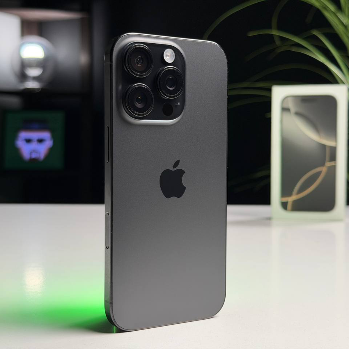 ВЖИВАНИЙ Б/У Apple iPhone 16 Pro 128GB Black Titanium (MYND3) - Стан: гарний | Акумулятор: 99% | Комплектація: повний | Гарантія: 3 міс.