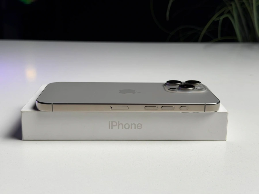 ВЖИВАНИЙ Б/У Apple iPhone 16 Pro Max 512GB Natural Titanium (MYX33) - Стан: ідеальний | Акумулятор: 99% | Комплектація: повний | Гарантія: 6 міс.