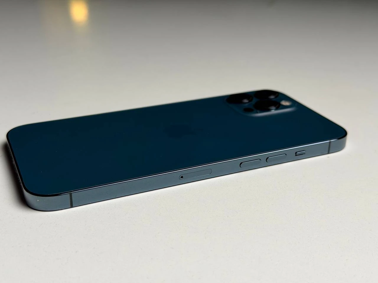 ВЖИВАНИЙ Б/У iPhone 12 Pro Max 256GB Pacific Blue (MGCN3, MGDF3) - Стан: задовільний | Акумулятор: 100% | Комплектація: повний | Гарантія: 3 міс.
