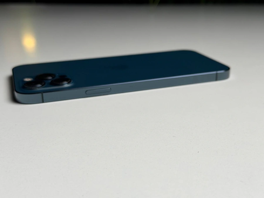 ВЖИВАНИЙ Б/У iPhone 12 Pro Max 256GB Pacific Blue (MGCN3, MGDF3) - Стан: задовільний | Акумулятор: 100% | Комплектація: повний | Гарантія: 3 міс.
