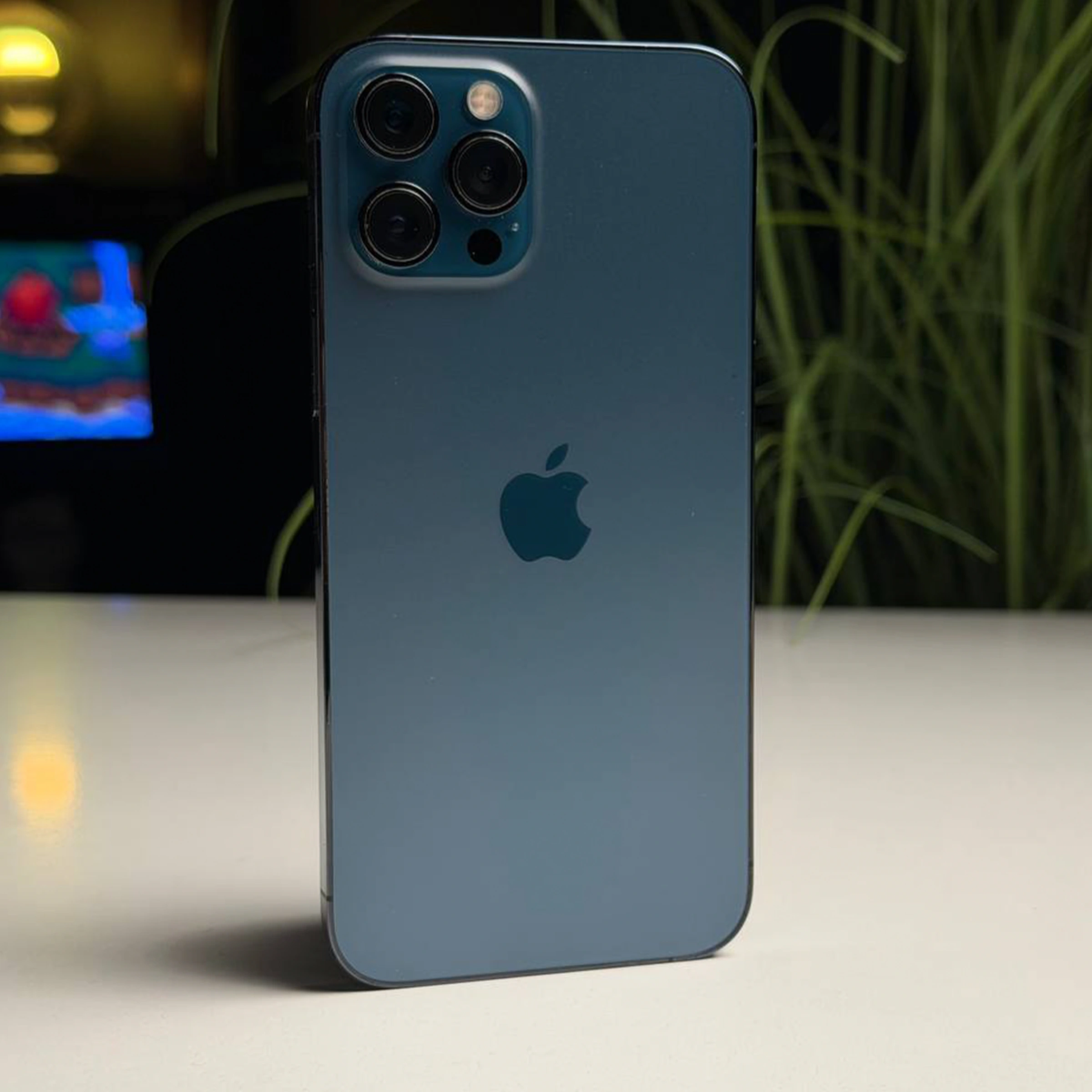 ВЖИВАНИЙ Б/У iPhone 12 Pro Max 256GB Pacific Blue (MGCN3, MGDF3) - Стан: задовільний | Акумулятор: 100% | Комплектація: повний | Гарантія: 3 міс.