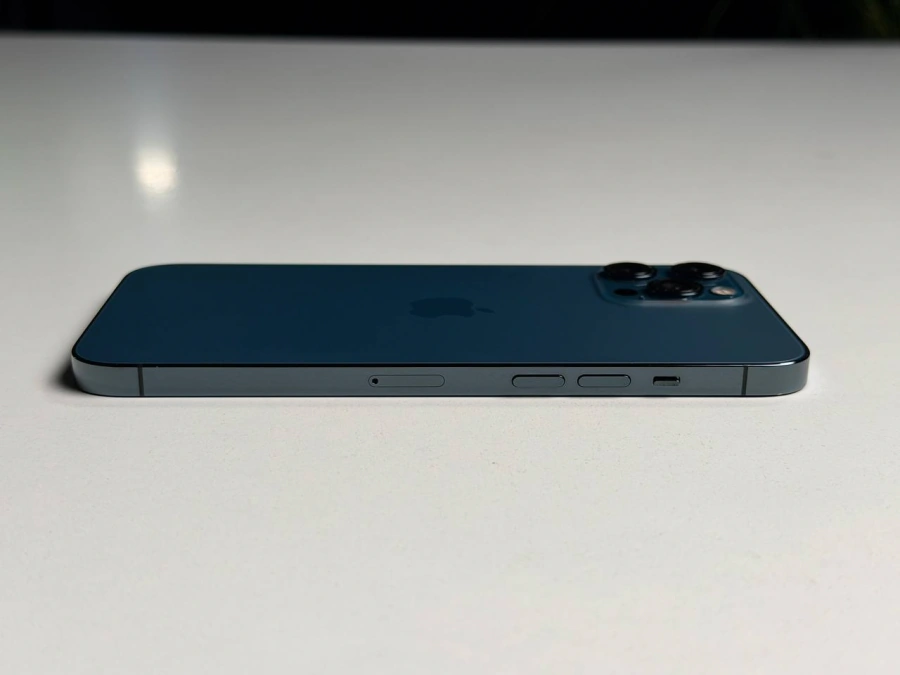 ВЖИВАНИЙ Б/У Apple iPhone 12 Pro Max 256GB Pacific Blue (MGCN3, MGDF3) - Стан: гарний | Акумулятор: 87% | Комплектація: iPhone, кабель | Гарантія: 3 міс.